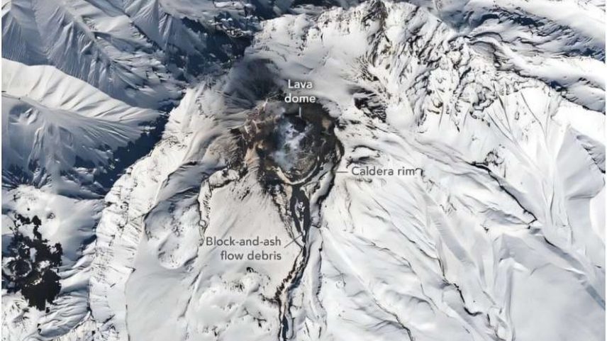 Satélite Landsat 9 registrou modificações da paisagem feitas por vulcão ativo na Rússia — Foto: NASA Earth Observatory/Lauren Dauphin
