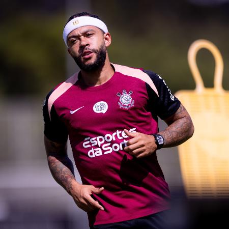 Memphis está em processo de transição física no Corinthians