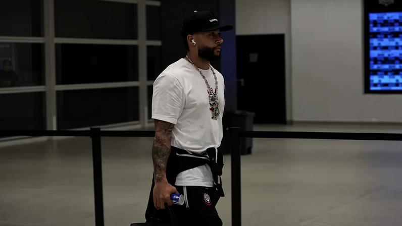 Memphis Depay antes de Corinthians x Atlético-MG — Foto: Marcos Ribolli
