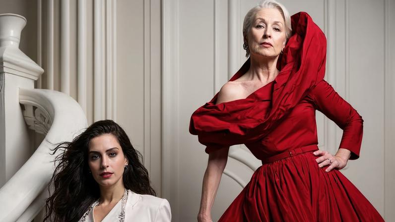 Anne Hathaway e Meryl Streep em imagem promocional de 'O Diabo Veste Prada 2' — Foto: Divulgação