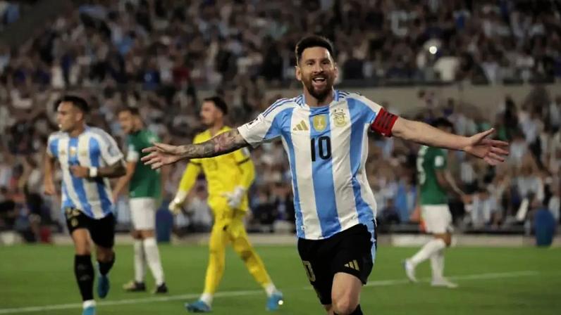 Messi comemora gol pela seleção da Argentina