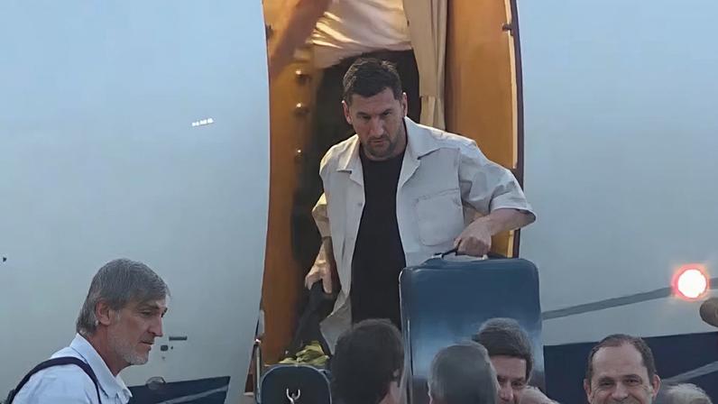 Messi chega aos Estados Unidos para a Copa do Mundo — Foto: Reprodução/X