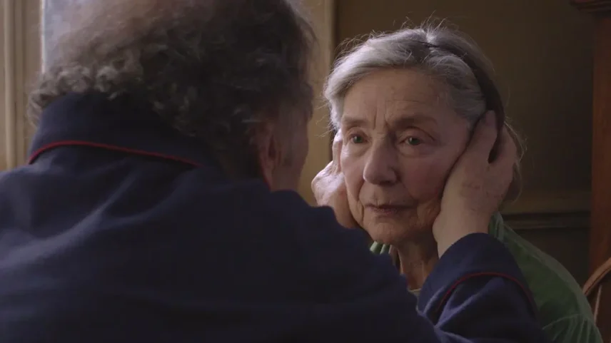 Emmanuelle Riva e Jean-Louis Trintignand em cena de "Amour", de Michael Haneke. (Foto: Les Films du Losange/Divulgação)