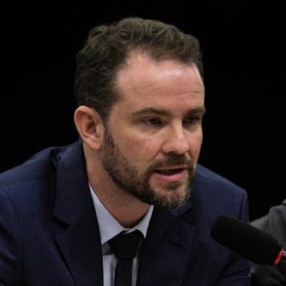 Durigan vai à França para discutir IA, energia e minerais críticos no G7