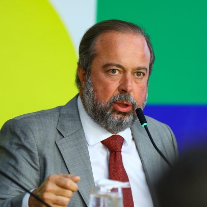 Governo assina concessões de 14 empresas de energia; Enel fica fora