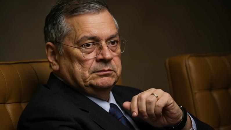 ministro-flavio-dino-do-supremo-tribunal-federal-stf-no-plenario-do-stf-metropoles-2