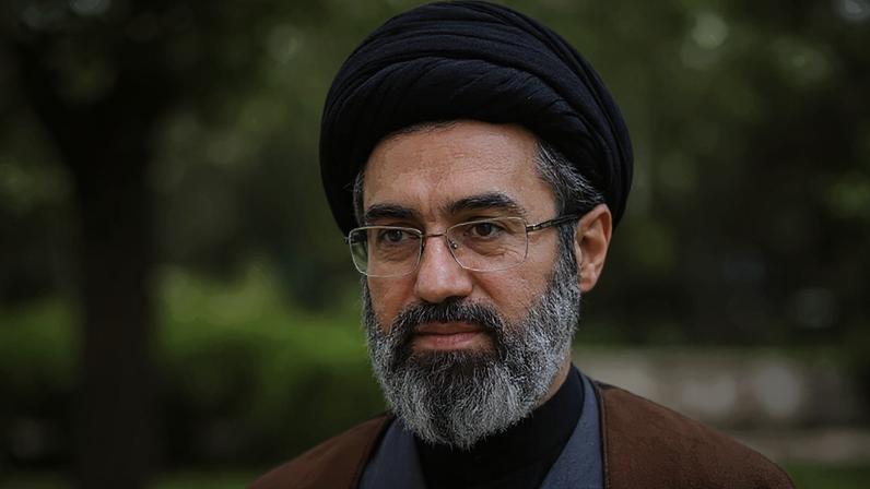 O aiatolá Mojtaba Khamenei afirmou que Irã pretende manter o controle do estreito de Ormuz | Reprodução/X @IrnaEnglish