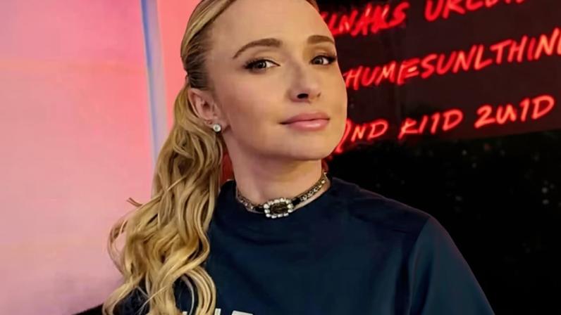 Hayden Panettiere; ela em cena de em um Presente para Helen (2004)