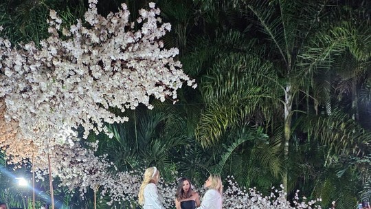 Monique Evans celebra 12 anos de relacionamento e 2 de casamento: "amor da minha vida"