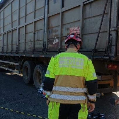 Motociclista morre após colisão com semirreboque na LMG-651
