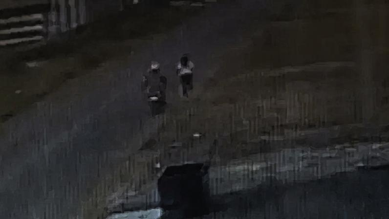Imagem colorida, Importunação sexual: mulher leva tapas na nádega durante caminhada- Metrópoles