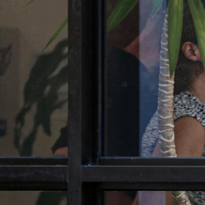 Mãe suspeita de abandonar filhos em estrada de Portugal é presa