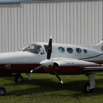 Queda de avião perto de estrada deixa cinco mortos no Texas