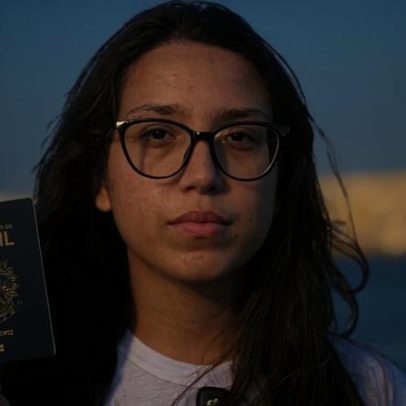 Brasileira detida em flotilha para Gaza relata agressão e humilhação