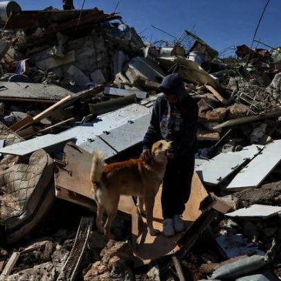 Israel afirma que nova flotilha de ajuda a Gaza foi interceptada