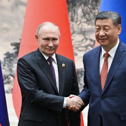 Putin chega à China para reunião com Xi Jinping após visita de Trump