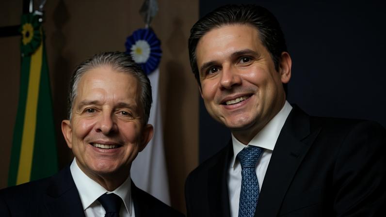 Pai e filho: o ex-prefeito de Patos (PB), Nabor Wanderley, e o presidente da Câmara dos Deputados, Hugo Motta, ambos do Republicanos