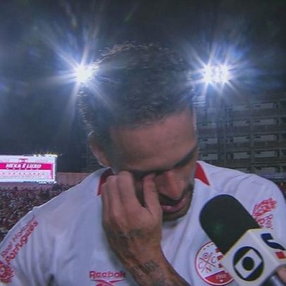 Todinho, herói do Náutico ante o Cuiabá, emociona ao dizer que era desacreditado
