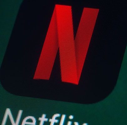 Netflix usa IA na busca por voz para recomendar filmes por humor e contexto