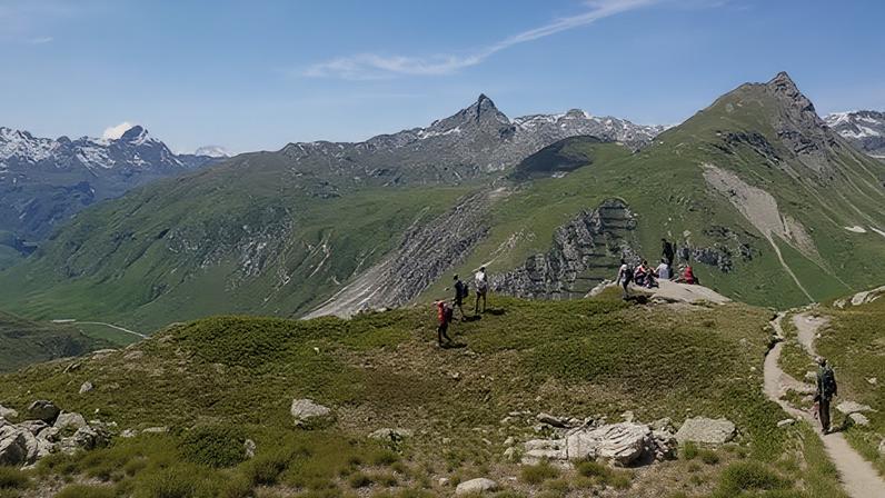 O Cantão de Grisões, localizado no leste da Suíça, é uma área da cordilheira dos Alpes Suíços com alto potencial para a exploração de hidrogênio