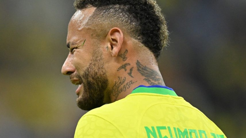 Neymar atuando pela seleção brasileira