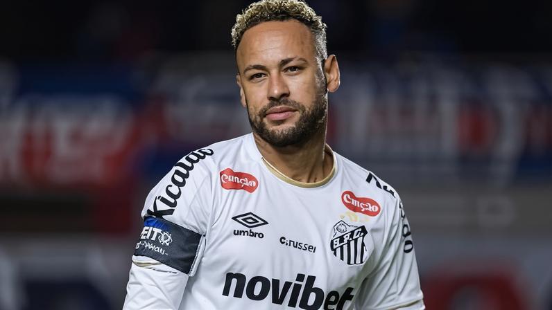 Neymar, do Santos, na partida contra o San Lorenzo pela Copa Sul-Americana
