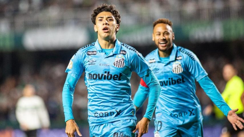 Gabriel Bontempo e Neymar comemoram gol contra o Coritiba, pela Copa do Brasil