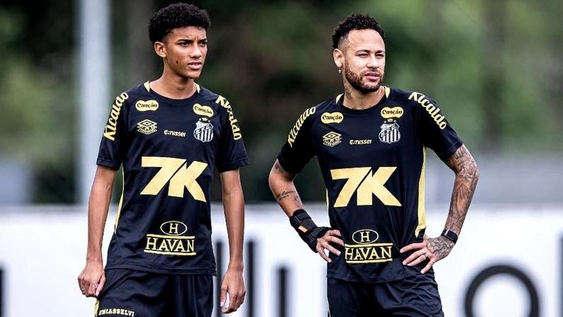 Neymar e Robinho Jr. durante treinamento do Santos