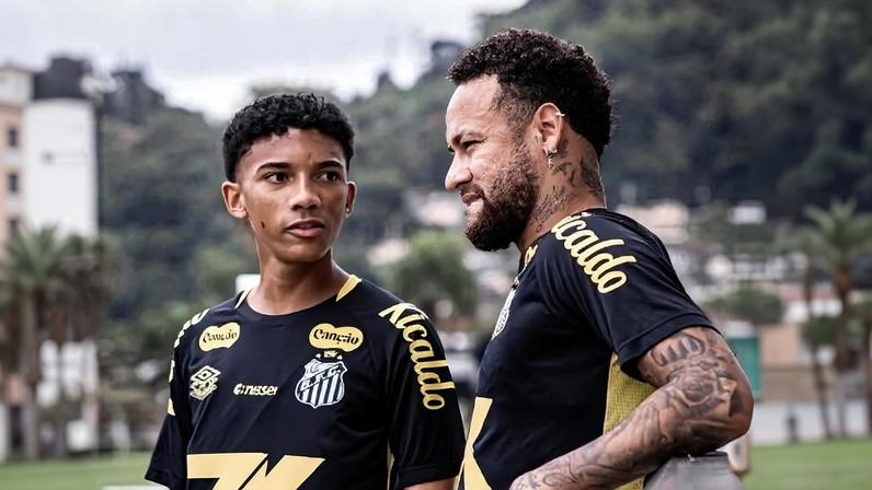 Neymar e Robinho Júnior durante treino do Santos
