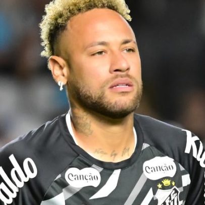 Neymar se despede da Vila antes da convocação de Ancelotti