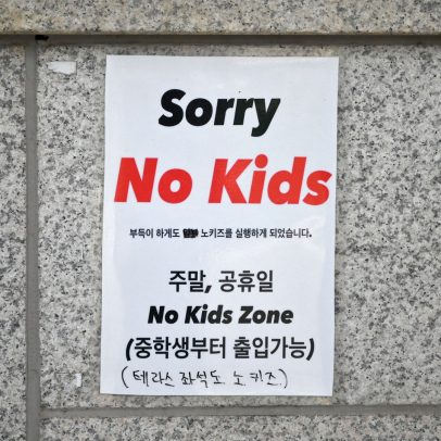 Zonas sem crianças se multiplicam na Coreia do Sul; crianças não são incômodos