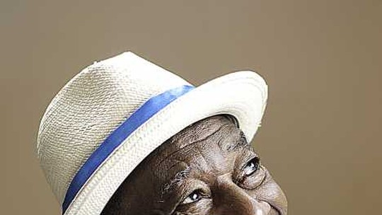 Morre Noca da Portela, sambista baluarte do Carnaval carioca, aos 93 anos