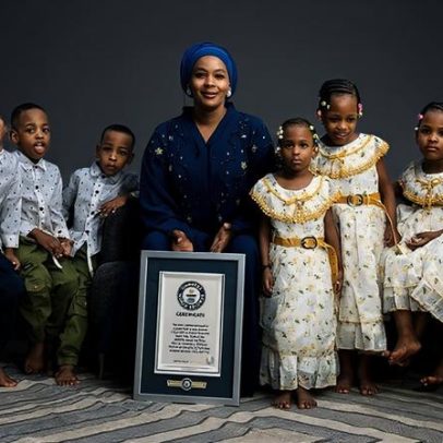 Primeiros nônuplos do mundo completam 5 anos; veja as fotos