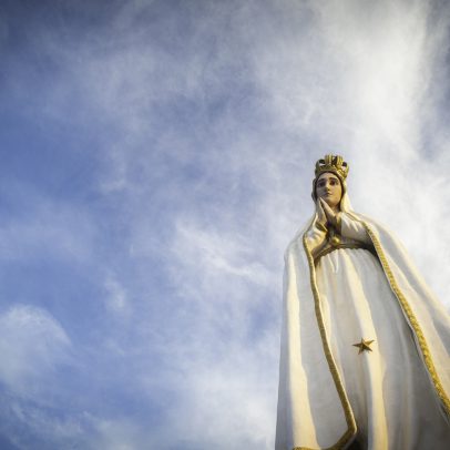 Dia de Nossa Senhora de Fátima: o que pedir e qual oração rezar