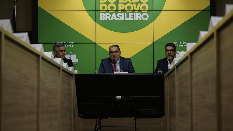 Brasília (DF), 06/05/2026 - O ministro dos Transportes, George Santoro, durante lançamento da Nova Jornada do Instrutor no aplicativo CNH do Brasil.