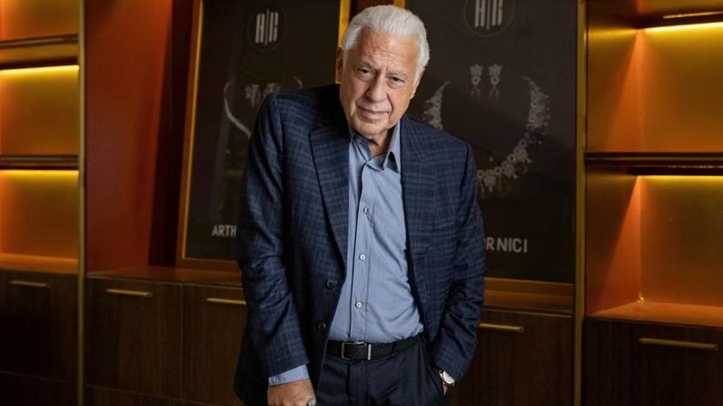 Antonio Fagundes interpreta o milionário Arthur Brandão em 'Quem Ama Cuida'