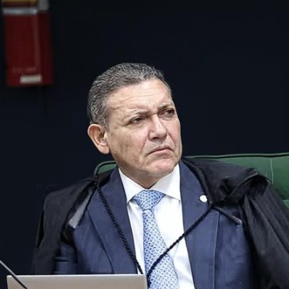 Nunes Marques amplia prazo da PGR para revisão criminal de Bolsonaro