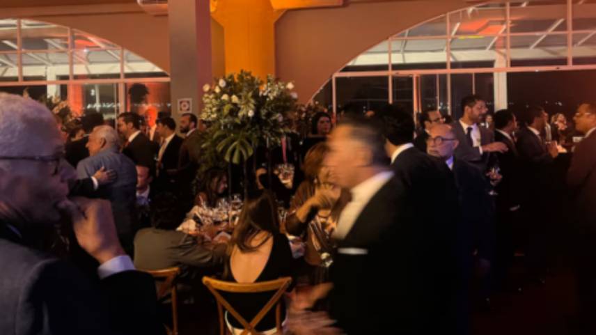 Festa de Nunes Marques foi regada à música, uísque e charutos