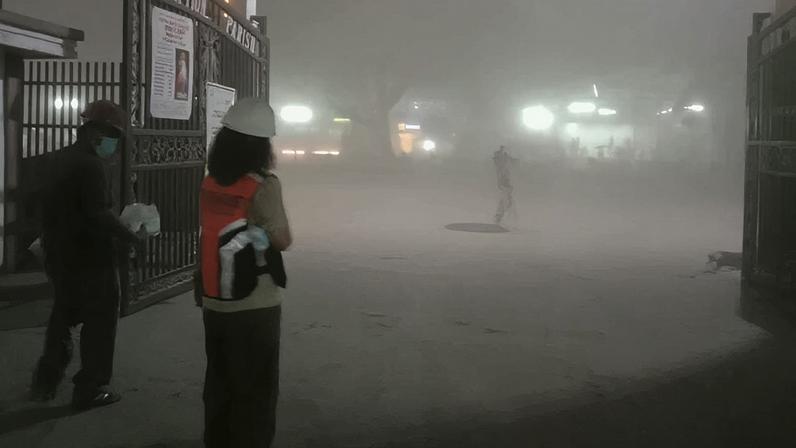 Erupção de vulcão nas Filipinas gera nuvem de cinzas de 3.000 metros