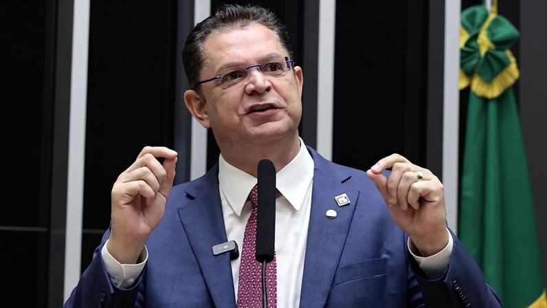 O deputado federal Sóstenes Cavalcante (PL-RJ) defendeu jornada de trabalho 4x3