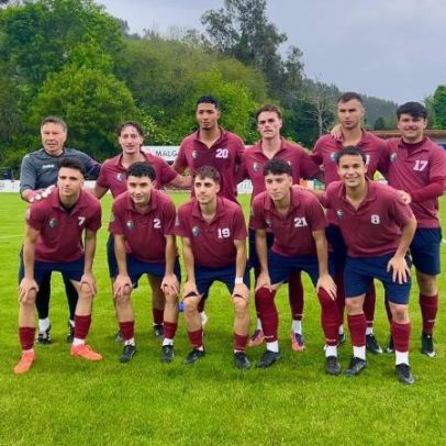 Time da 4ª divisão espanhola escala goleiro de 70 anos
