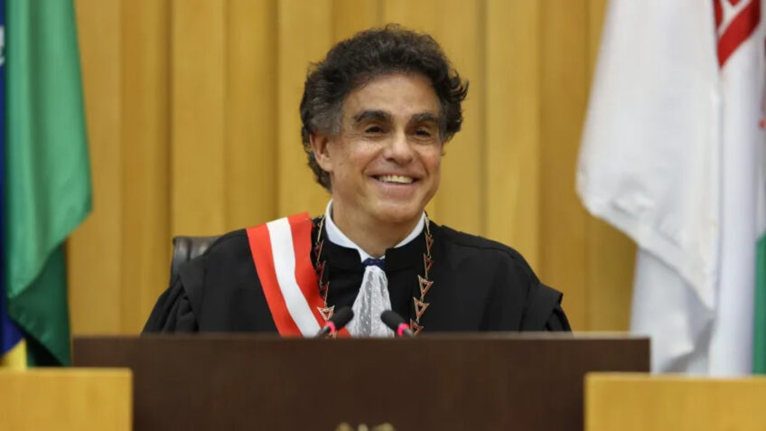 Ministro Luiz Philippe Vieira de Mello Filho durante cerimônia de posse como presidente do TST. Foto: Secom/TST