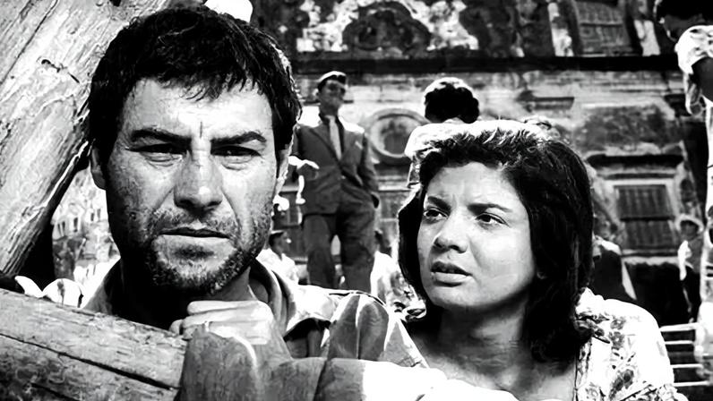 Leonardo Villar e Glória Menezes em cena de "O Pagador de Promessas"