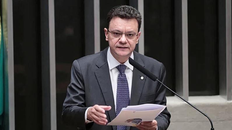 TCU valida indicação de Odair Cunha para posse como ministro