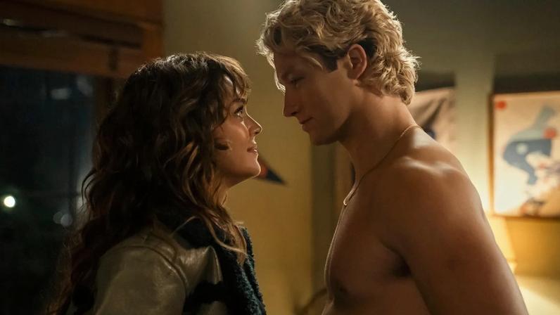 Off Campus Temporada 2 foca em Allie e Dean