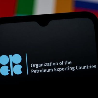 OPEP+ aumenta produção de petróleo em meio a conflitos