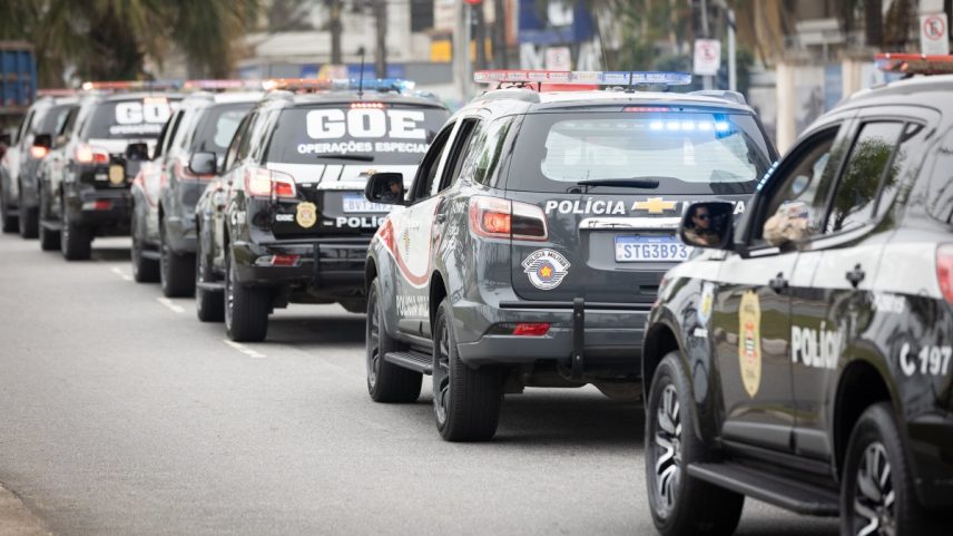 Investigação aponta que fintechs são usadas pelo PCC e outras facções para lavar dinheiro do tráfico de drogas e armas e demais crimes. (Foto: Pablo Jacob/governo de SP)