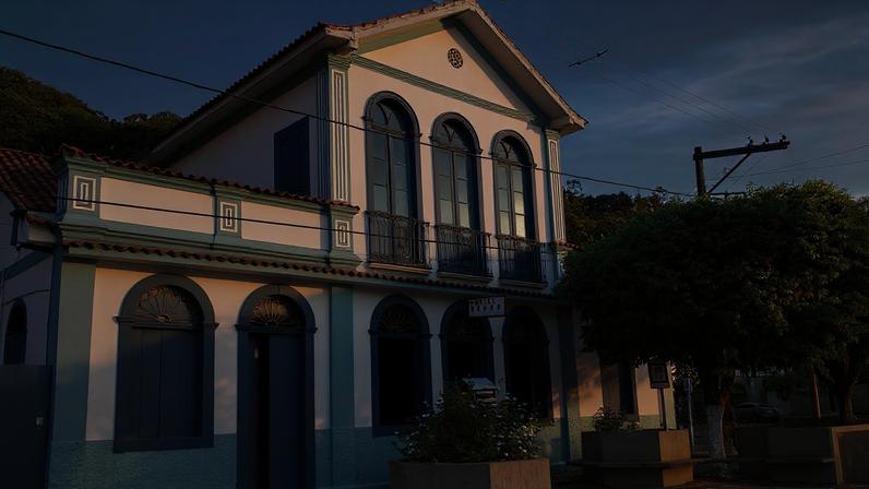 Fachada histórica no centro de Tombos MG, Zona da Mata.