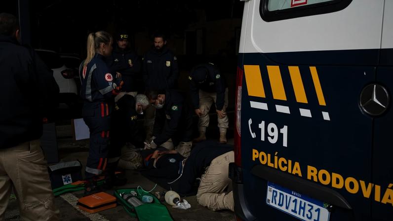 Equipe do SAMU 192 em atendimento pré-hospitalar em área urbana