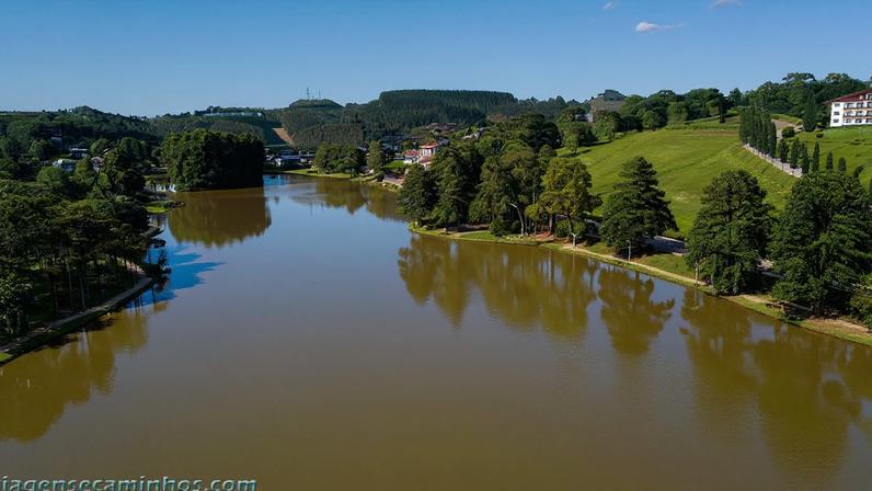 Lagoa das Araucárias, em Fraiburgo SC. Crédito: Viagens e Caminhos.